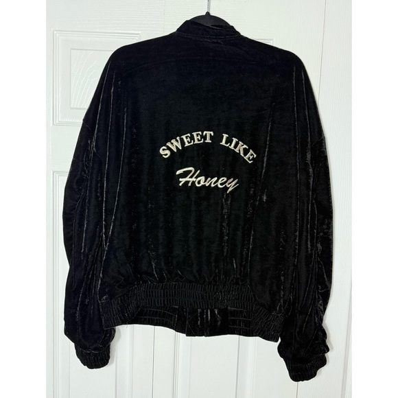 Wet Seal Black Sweet Like Honey Embroidered Velour Velvet Bomber Jacket Sz Large - Picture 7 of 10